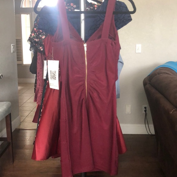 Dress Small - Picture 4 of 4